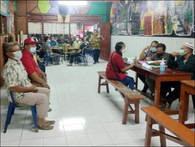 Dilecut Eri Cahyadi, Camat-Lurah Surabaya Mulai Ngantor di Balai RW