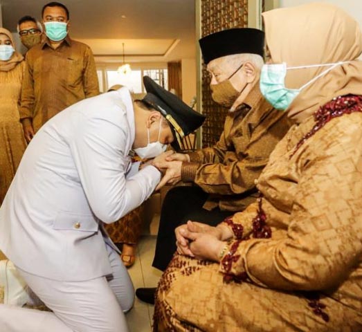 Mertua Berpulang, Eri Cahyadi Berduka: Tunai Sudah Tugas Bapak Membimbing Saya