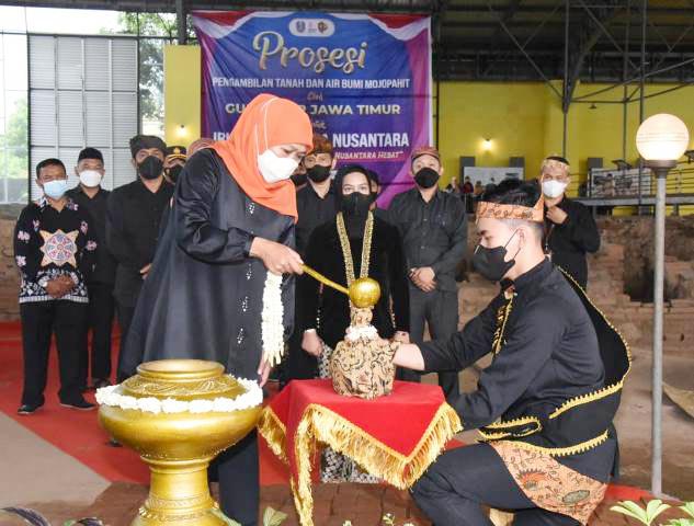 Khofifah Bawa Air dan Tanah dari Bumi Majapahit ke IKN Nusantara, Buat Apa
