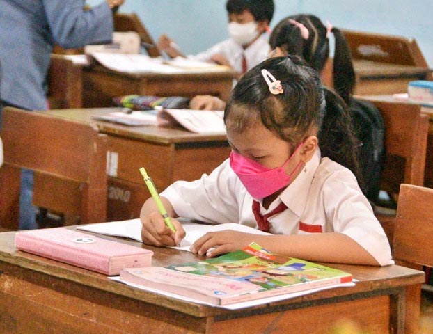 Surabaya Kembali Gelar PTM 100 Persen, Eri Cahyadi: Wajib Dapat Izin Orang Tua