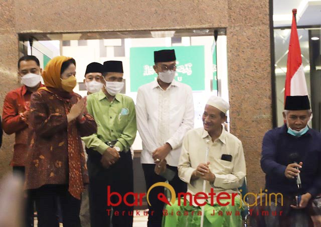 Sowan ke Kiai Sepuh PWNU Jatim, Puan Maharani Jahit Kembali Silaturahmi Dua Generasi