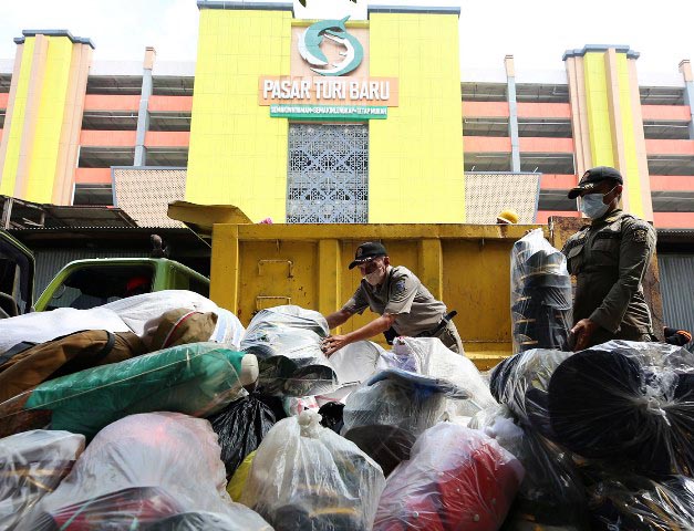 15 Tahun Bertahan di TPS, Akhirnya 157 Pedagang Boyongan ke Pasar Turi Baru