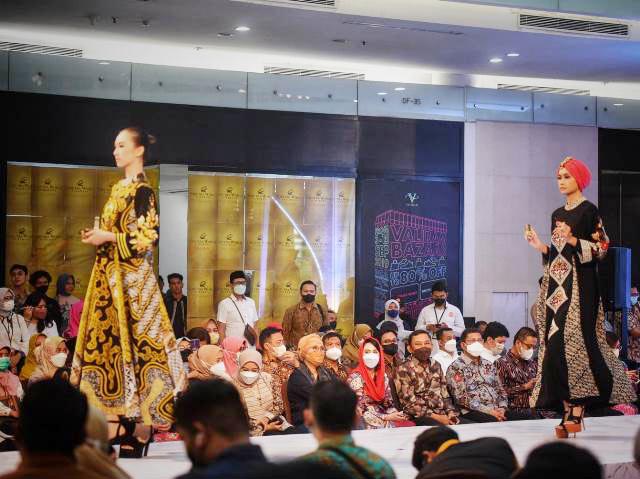 Arumi Bachsin: Ibu-ibu Jangan Takut Belanja, Apalagi Ini kan Mau Lebaran