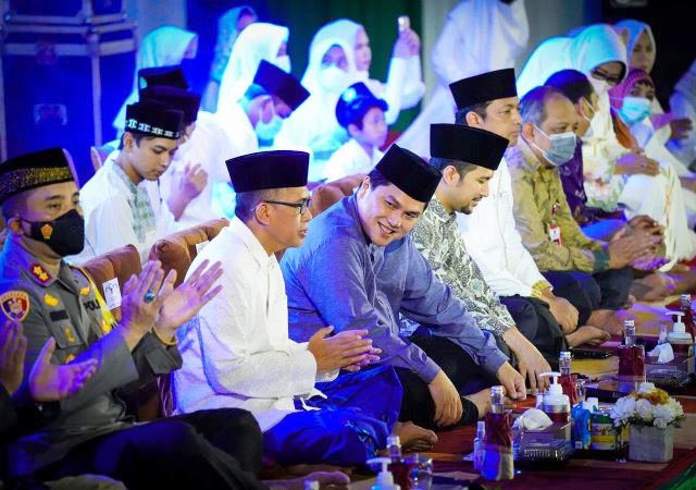 Safari ke Pesantren Gus Hans di Jombang, Erick Thohir Disambut Gemuruh dan Teriakan Presiden