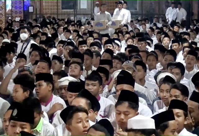 Ribuan Santrinya Gaungkan Erick Thohir Presiden, Gus Hans: Kami Tak Bisa Mencegah