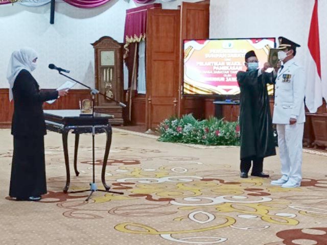 Gantikan Rajae yang Meninggal, Fattah Yasin Dilantik Khofifah Jadi Wabup Pamekasan