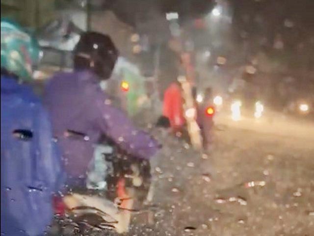 Senator Ahmad Nawardi Rekam Banjir di Surabaya: Semoga Wali Kota Cak Eri Belum Tidur