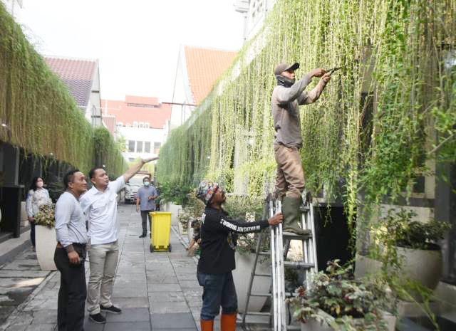 Eri Cahyadi: Saya Ajari Warga Bersih-bersih, Kok di Lingkungan Pemkot Banyak Tanaman Kering