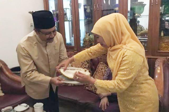 Elektabilitas Incumbent Masih 30, SSC: Pemilih Gus Ipul Belum Bisa Menyeberang ke Khofifah