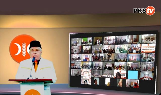 Lantik Anggota Pelopor se-Jatim, Kang Irwan: Rasanya Tak Ada yang Pungkiri 20 Tahun Kontribusi PKS