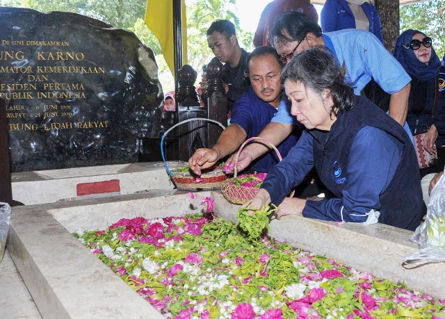 Ziarahi Makam Bung Karno di HUT RI, Nasdem Jatim Tumbuhkan Kembali Politik Kebangsaan