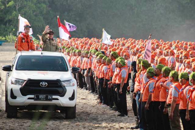 Teguhkan Diri Patriot NKRI, PKS Jatim Gembleng Ribuan Kader di Pantai Ngantep Malang