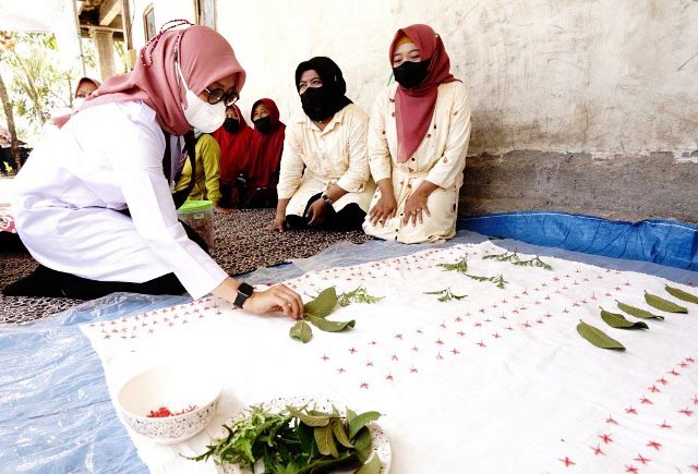 Saat Bupati Banyuwangi Tengok Geliat Perempuan Kedungasri Gerakkan UMKM
