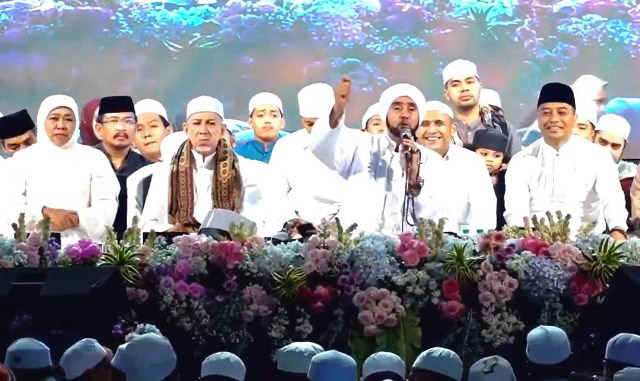 Makin Gayeng Saja Dalam Bersapa: Eri Cahyadi Panggil Bunda, Khofifah Sebut Gus Eri, Pertanda Apa Ya