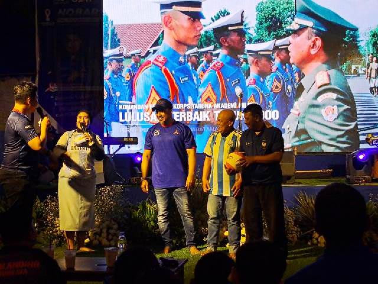 Seru Abis! Warga Malang Nobar Final Piala Dunia 2022 Bareng Bendum Demokrat Renville Antonio