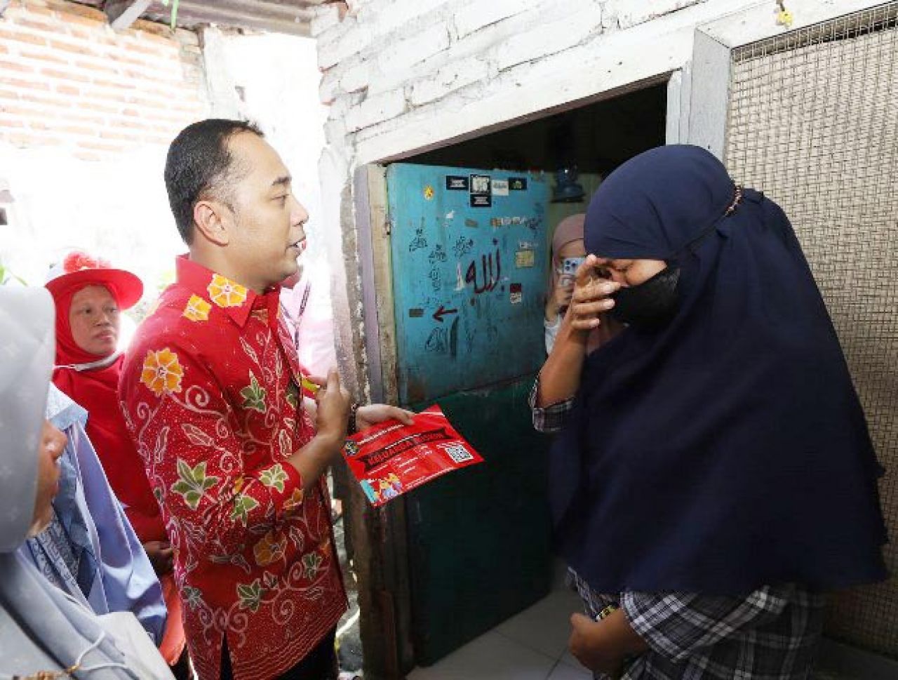 Rumah Ditempeli Stiker Keluarga Miskin, Penerima Bansos di Surabaya: Memang Kondisinya Kayak Gini