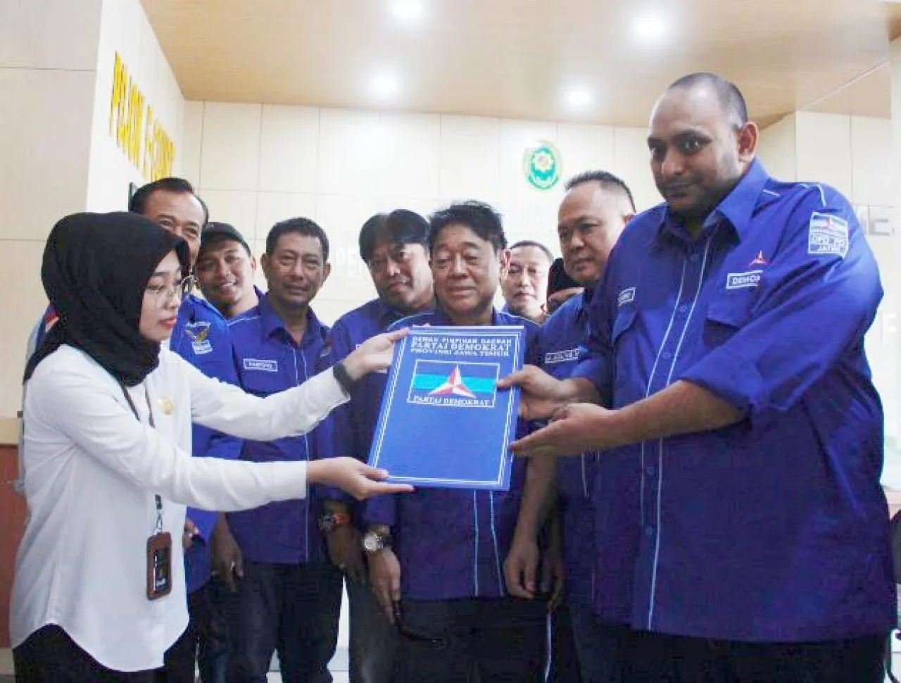 Geruduk PTUN Surabaya, Pengurus Demokrat Jatim Minta MA Tolak PK Moeldoko!