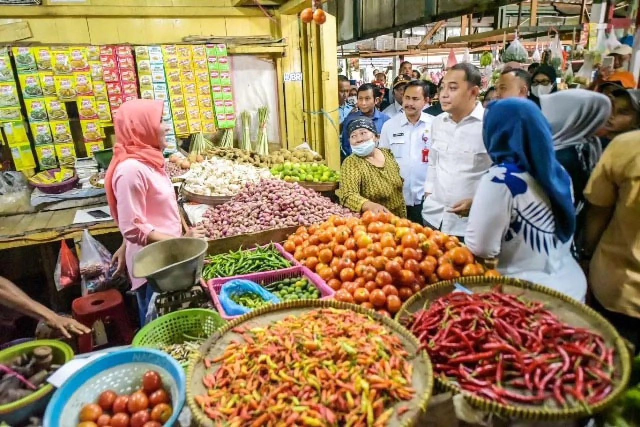 Jurus Wali Kota Eri Cahyadi Kendalikan Inflasi Surabaya