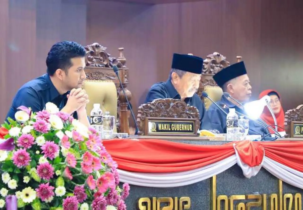 Emil Dardak Sependapat: Pelayanan Publik di Jawa Timur Perlu Ditingkatkan!