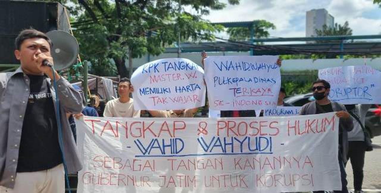 Demo! Jaka Jatim Minta KPK Terbuka soal Sitaan Emas Batangan, 2 Berlian, dan Cek Rp 36 M di Rumah Plt Kadindik Jatim