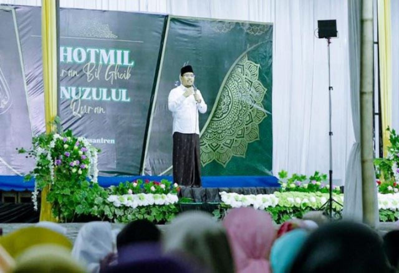 Nuzulul Qur’an di Probolinggo, Gus Sadad: Apa pun yang 'Disentuh' Al Qur'an Akan Ditulari Kemuliaan!