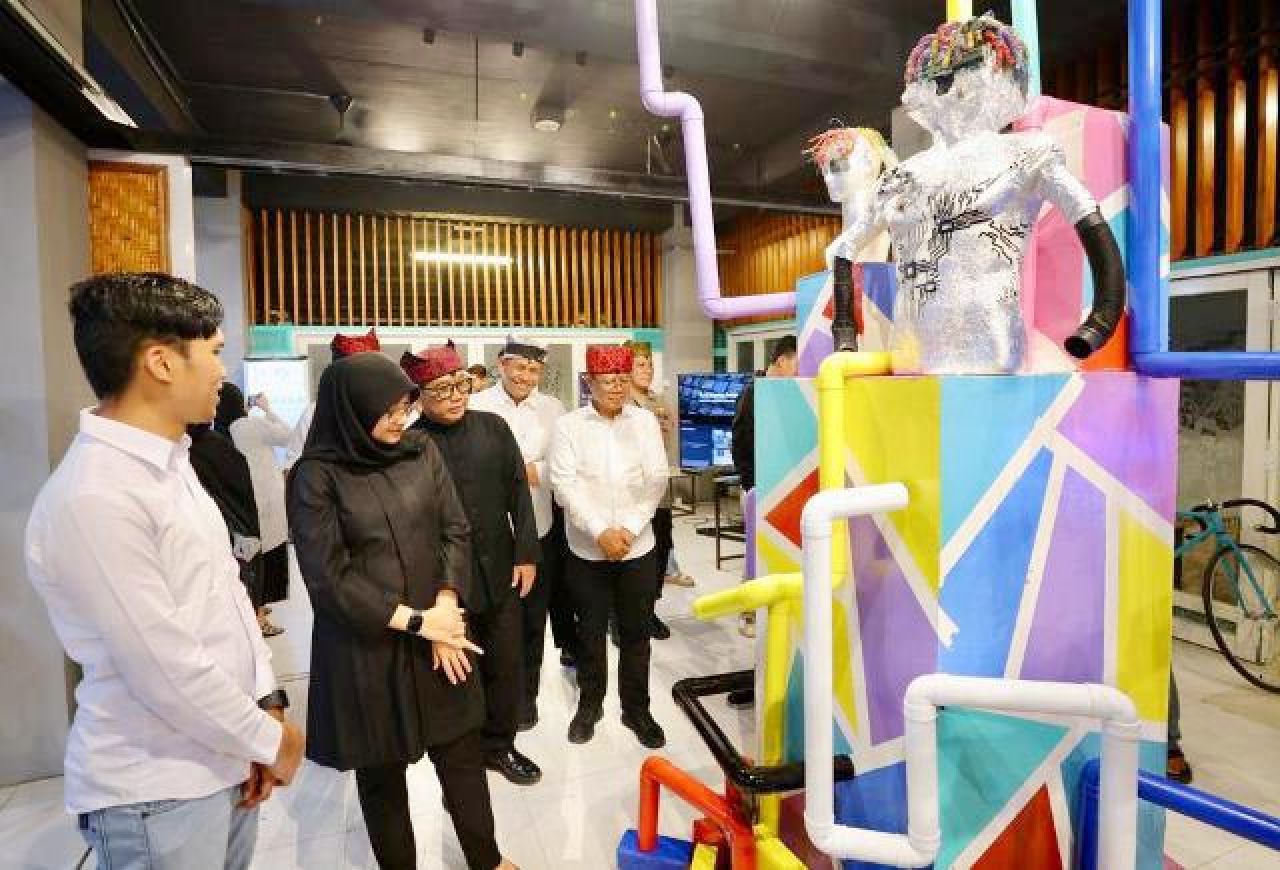 Bupati Ipuk Resmikan Gedung Creative Hub, Inkubator Anak Muda Kreatif di Banyuwangi