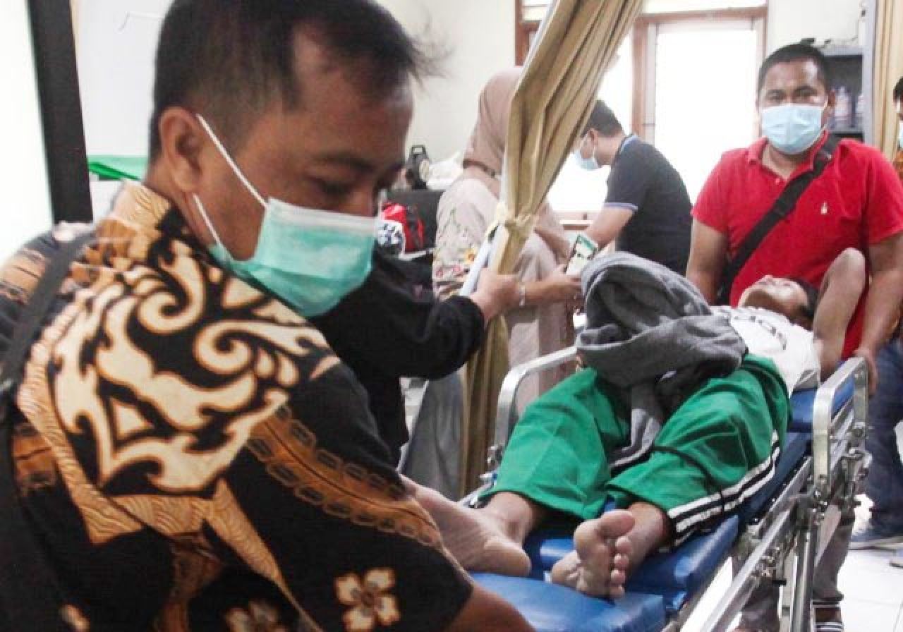 71 Warga Surabaya Keracunan Massal Usai Pesta Daging Kurban, Dinkes Gerak Cepat Tangani Korban!