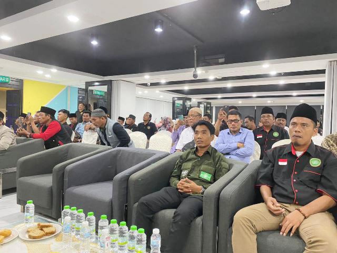 Tak Hanya di Jawa Timur, Dukungan Bupati Fauzi Maju Cagub 2024 Menggaung hingga ke Malaysia!