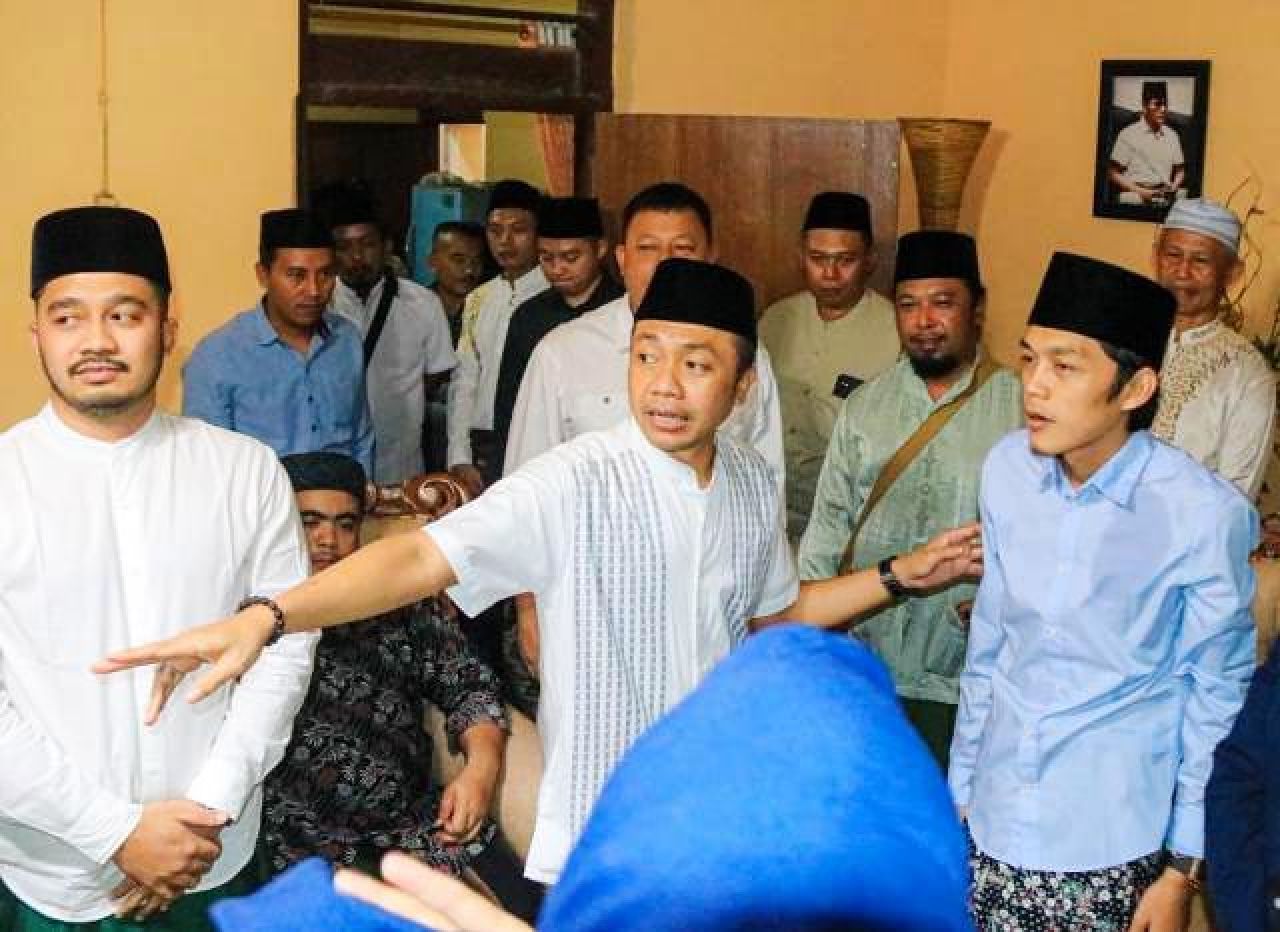 Sebut Mundurnya Wabup Rahmat Santoso Tak Ngaruh, Bupati Blitar Tuai Kritik Tajam: Cukup Pisan Ae Mak!