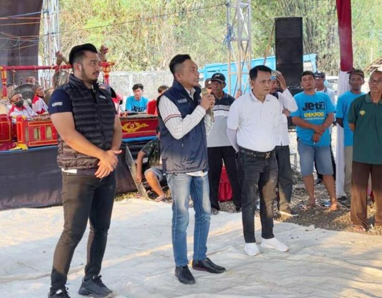 Mulai Turun Dapil, Wabup Blitar Rahmat Santoso Asyik Tayuban di Bojonegoro!