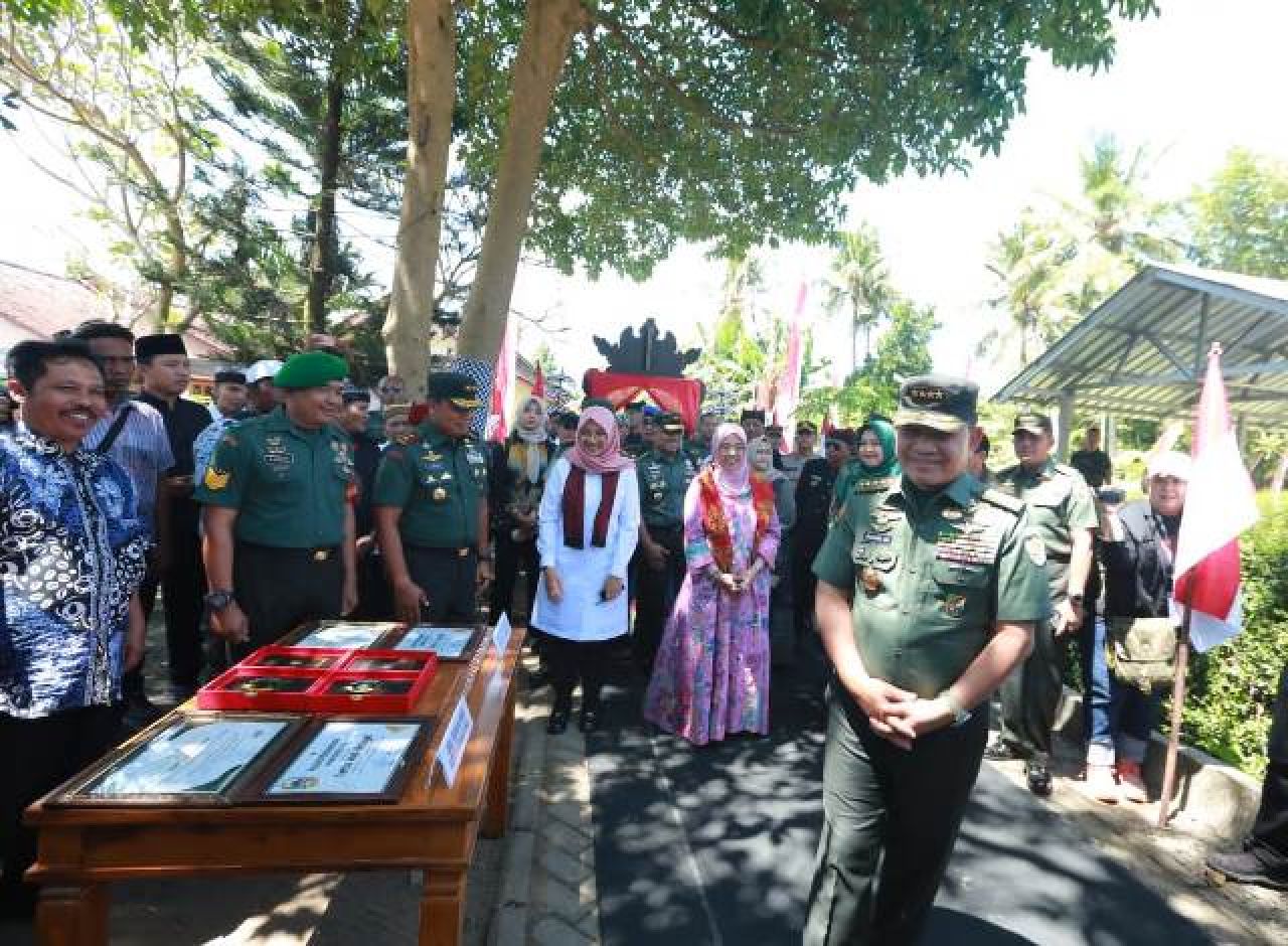 Kunjungi Kampung Pancasila, KSAD Puji Toleransi Masyarakat Banyuwangi