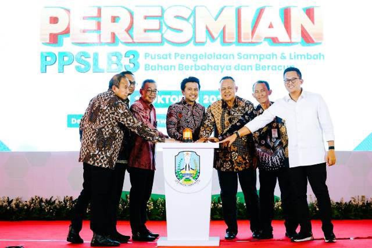 Jatim Hasilkan Timbulan Limbah B3 Cukup Tinggi 6-8 Juta Ton, Tenang! Emil Dardak Bilang Bisa Teratasi dengan PPSLB3