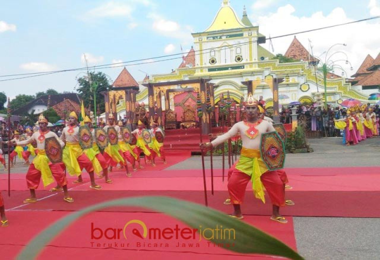 Hari Jadi ke-754 Sumenep Dimeriahkan Prosesi Arya Wiraraja hingga Haul Raja-Raja Madura, Bupati Fauzi: Rugi Tak Datang!