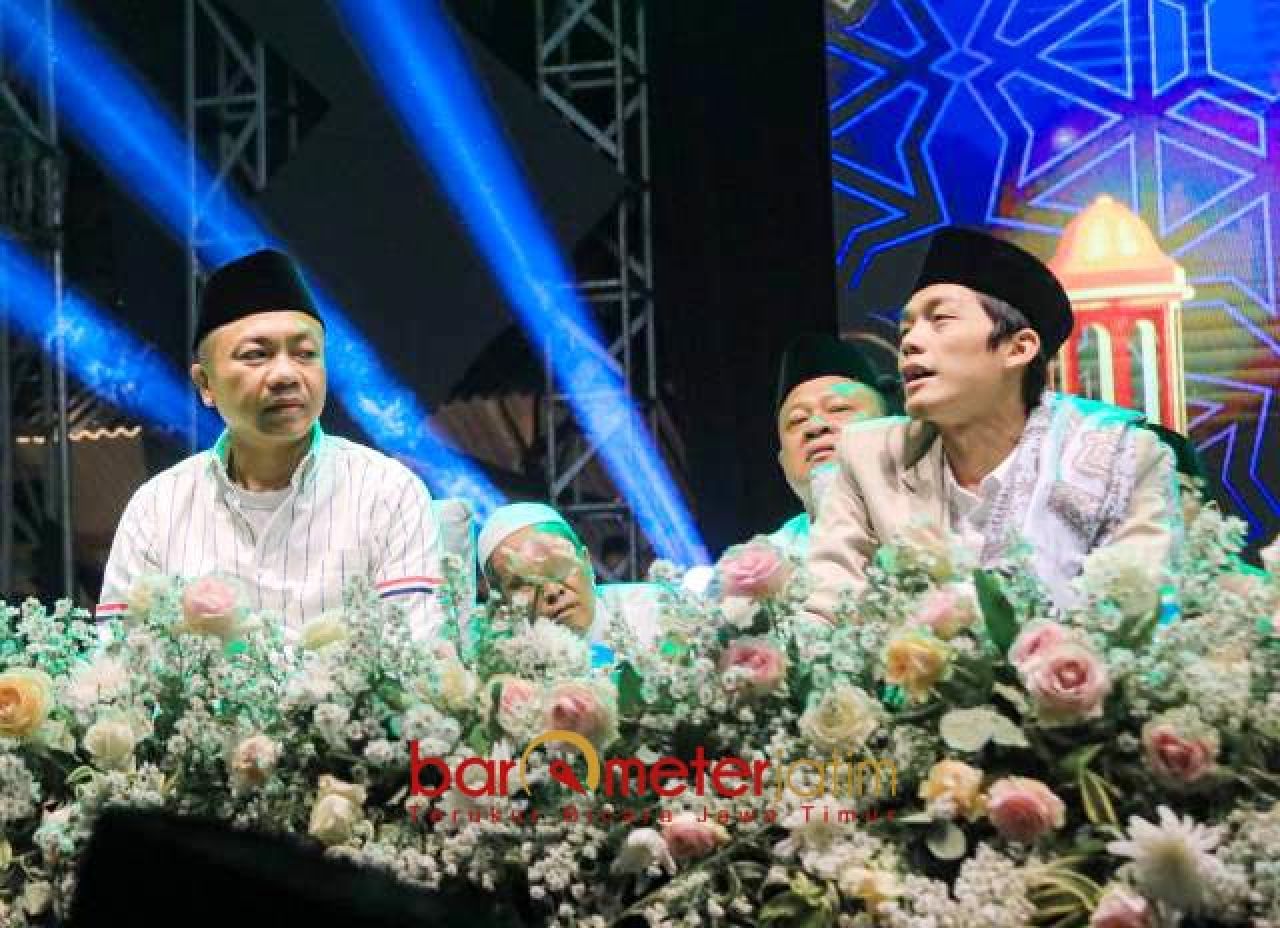 Wow Wabup Rahmat Santoso! Demi Penuhi Undangan Gus Iqdam, Ikhlas Tiket Pesawat Hangus dan Jalan Kaki 2 Km