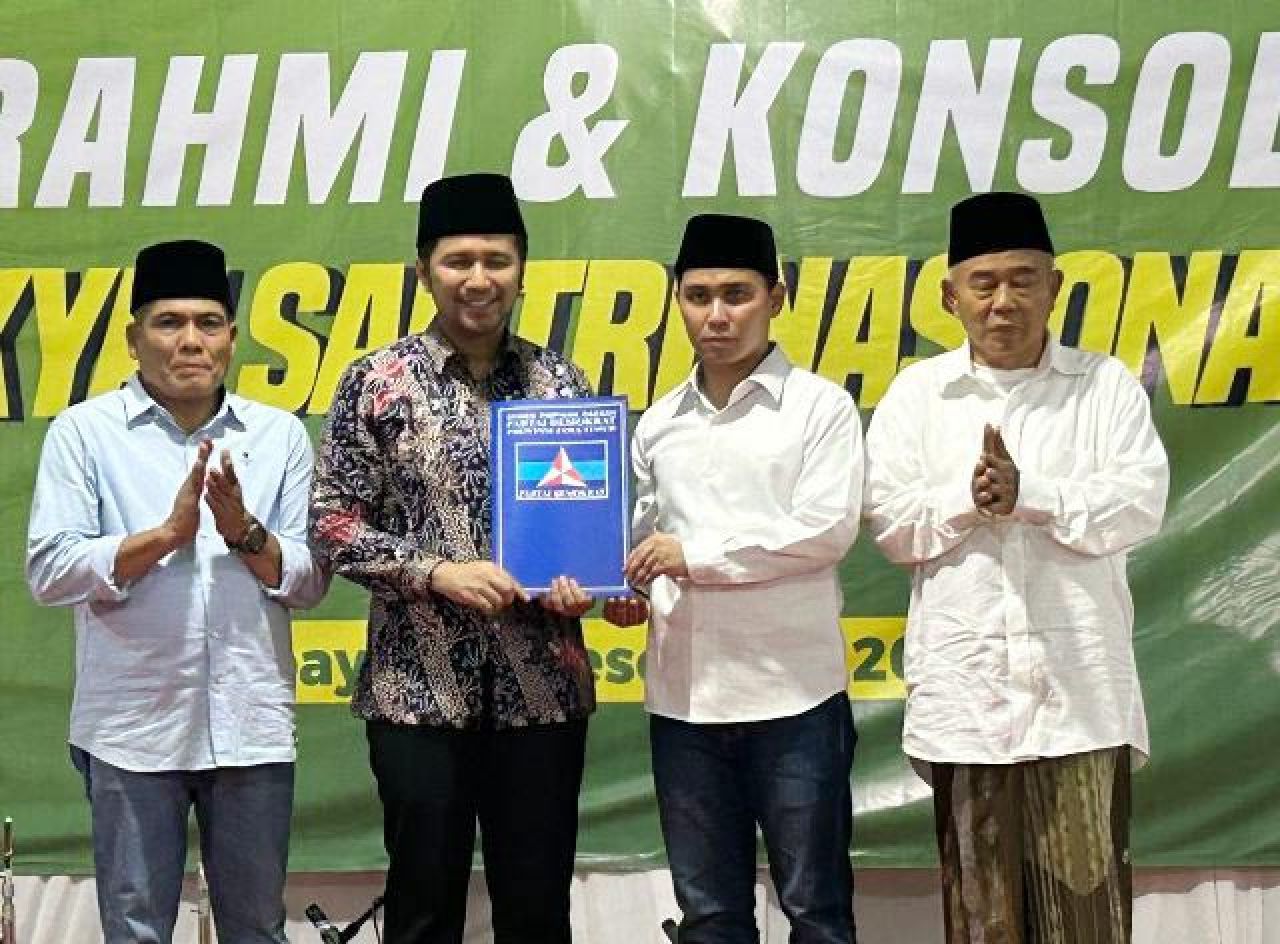 Demokrat Rekomendasi Gus Barra Maju Cabup Mojokerto, Emil Dardak Lihat Kiai Asep!