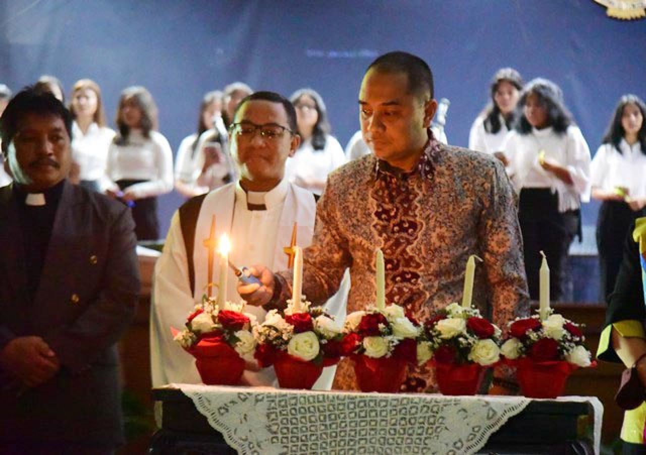 Perayaan Natal Nasional di Surabaya Bakal Dibanjiri 30 Ribu Jemaat Kristiani, Eri: Warga Muslim Ikut Menjaga!