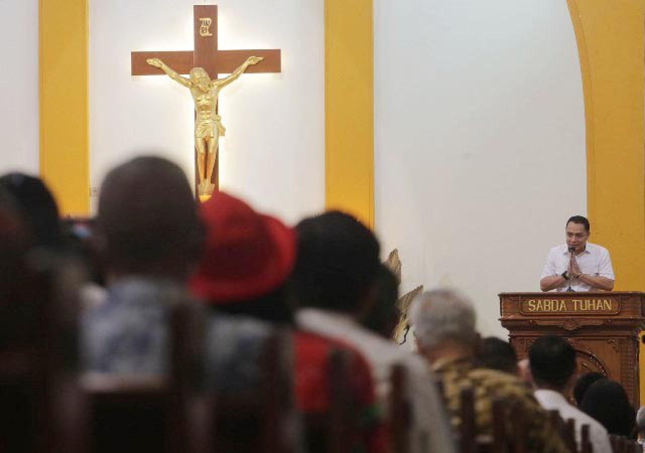 Tinjau 3 Gereja di Malam Natal, Eri Cahyadi: Saya Titip Doa untuk Surabaya!