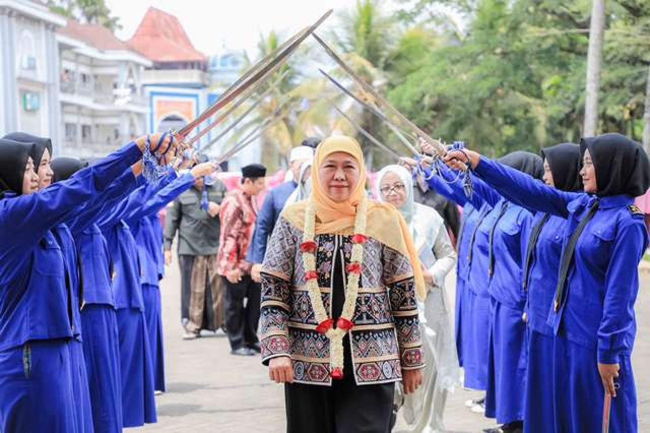 Baru Lengser 31 Desember 2023, Khofifah Sudah Gencar Gaungkan Nyalon Gubernur Jatim Lagi di 2024!