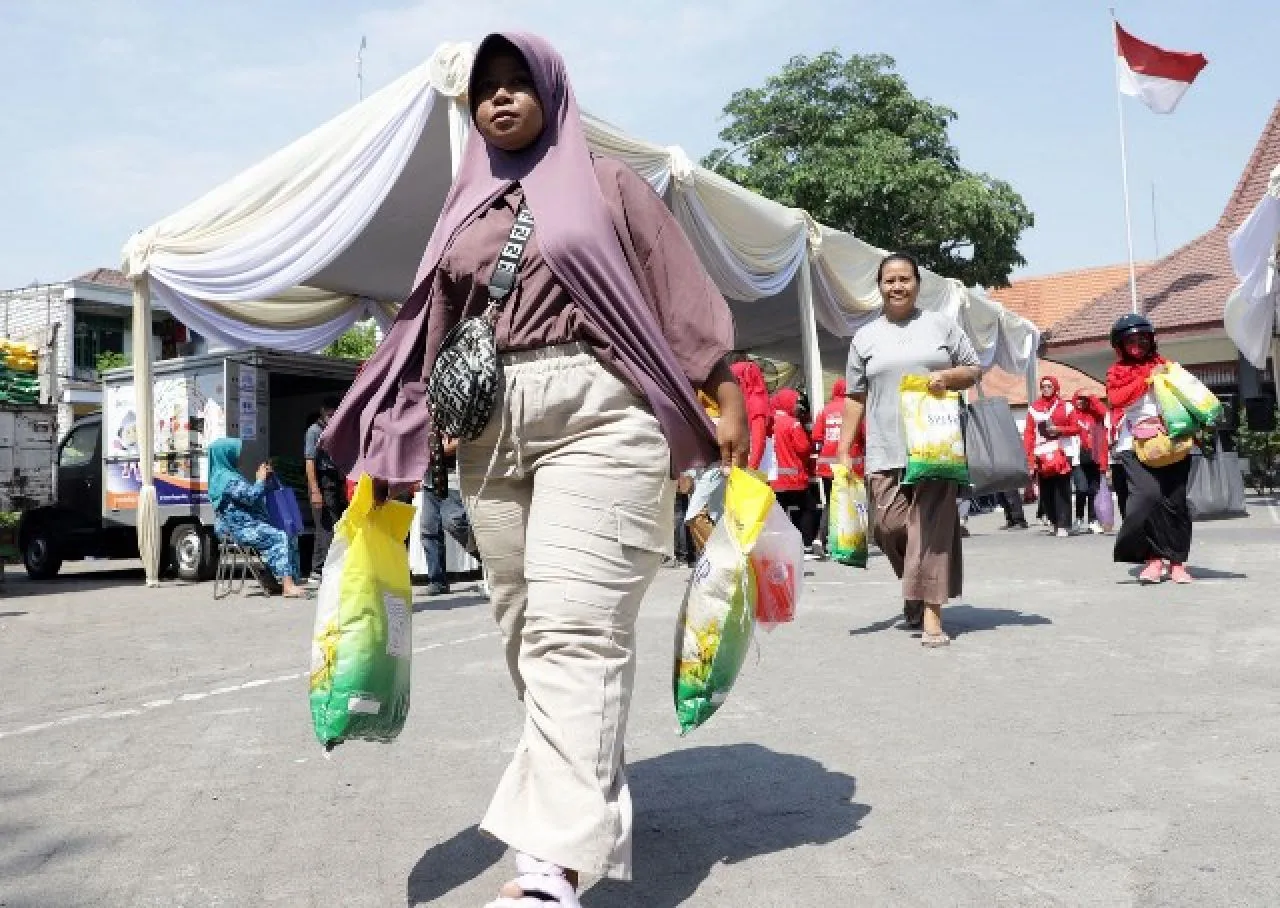 Kebutuhan 15,8 Ribu Ton Stok 52,3 Ribu Ton, Beras di Surabaya Sangat Aman!