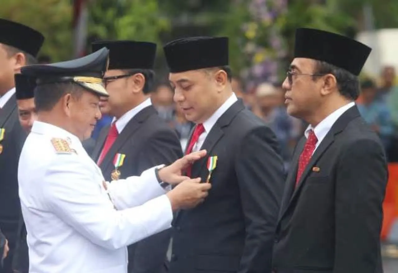 Kota Pahlawan Raih 2 Penghargaan di Hari Otoda, DPRD Surabaya Puji Kinerja Eri Cahyadi!