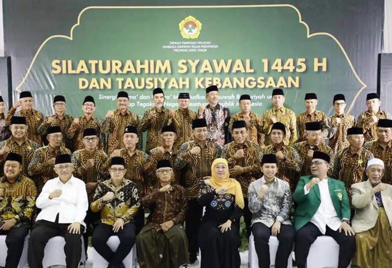 Upaya Golkar Sodorkan Kader Jadi Cawagub Tak Bersambut, Khofifah Tegaskan Nyaman Bersama Emil!