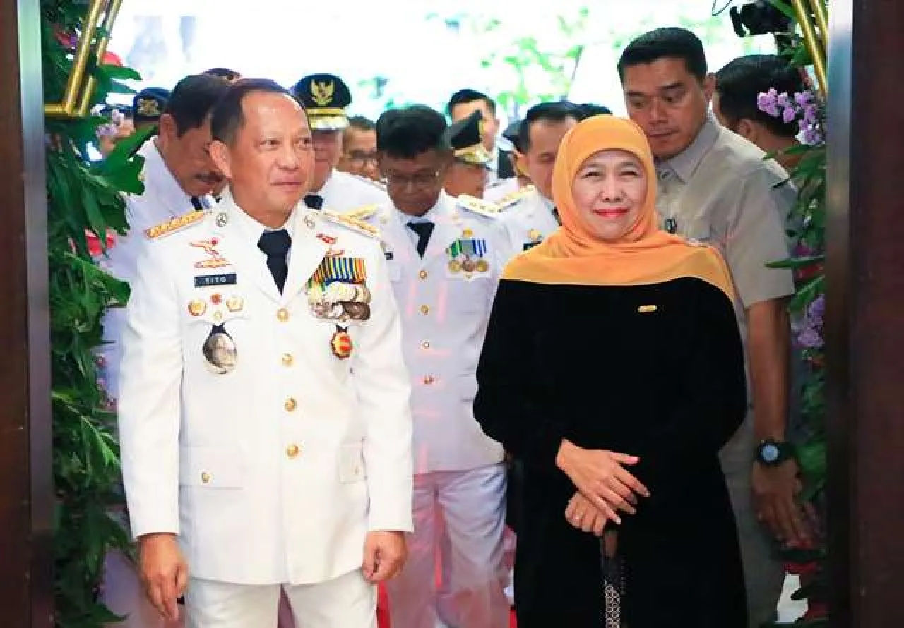 Khofifah Diganjar Satyalancana Karya Bhakti Praja Nugraha, Apa sih Prestasinya?