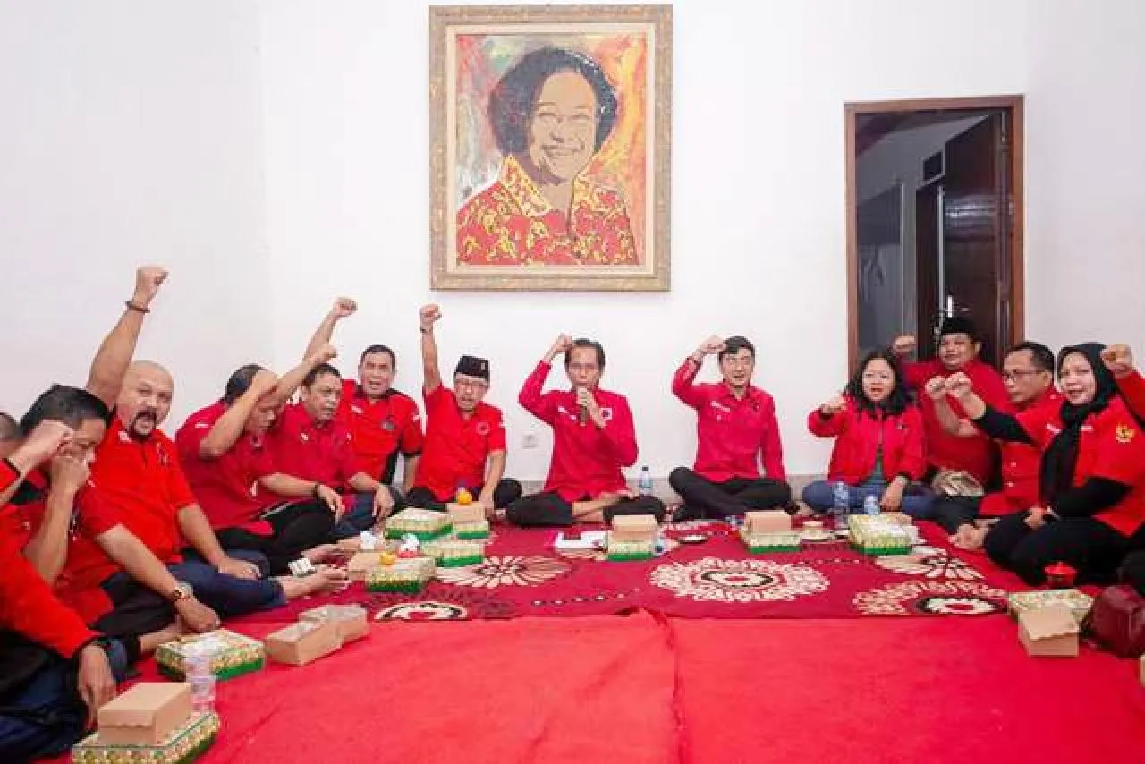 Diskusi PDIP Surabaya Jelang Putusan Sengketa Pilpres: Megawati Tak Ingin Demokrasi Hancur dan Suram!