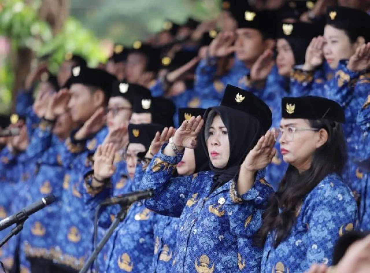 Sempat Engkel-engkelan, Eri Cahyadi Pastikan Gaji ke-13 dan 14 ASN Pemkot Surabaya Cair 100%!