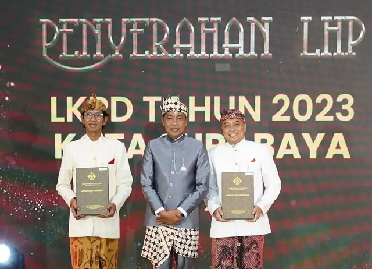 Surabaya Raih WTP 12 Kali Beruntun, Eri Cahyadi: Wujud Transparansi Pelayanan!