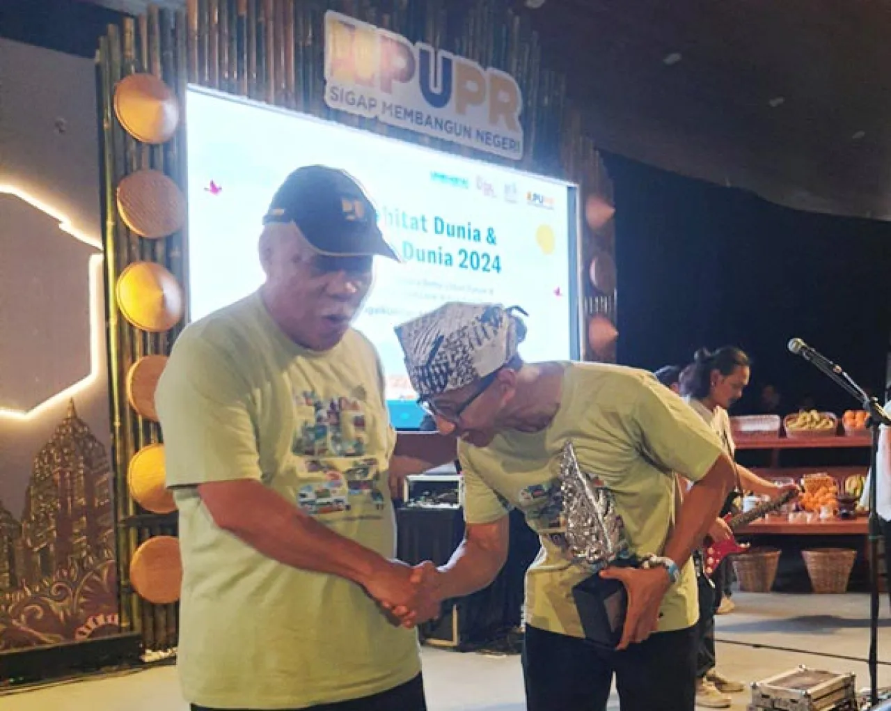 Penyelenggaraan Air Minum Aman, Banyuwangi Raih Penghargaan Nasional