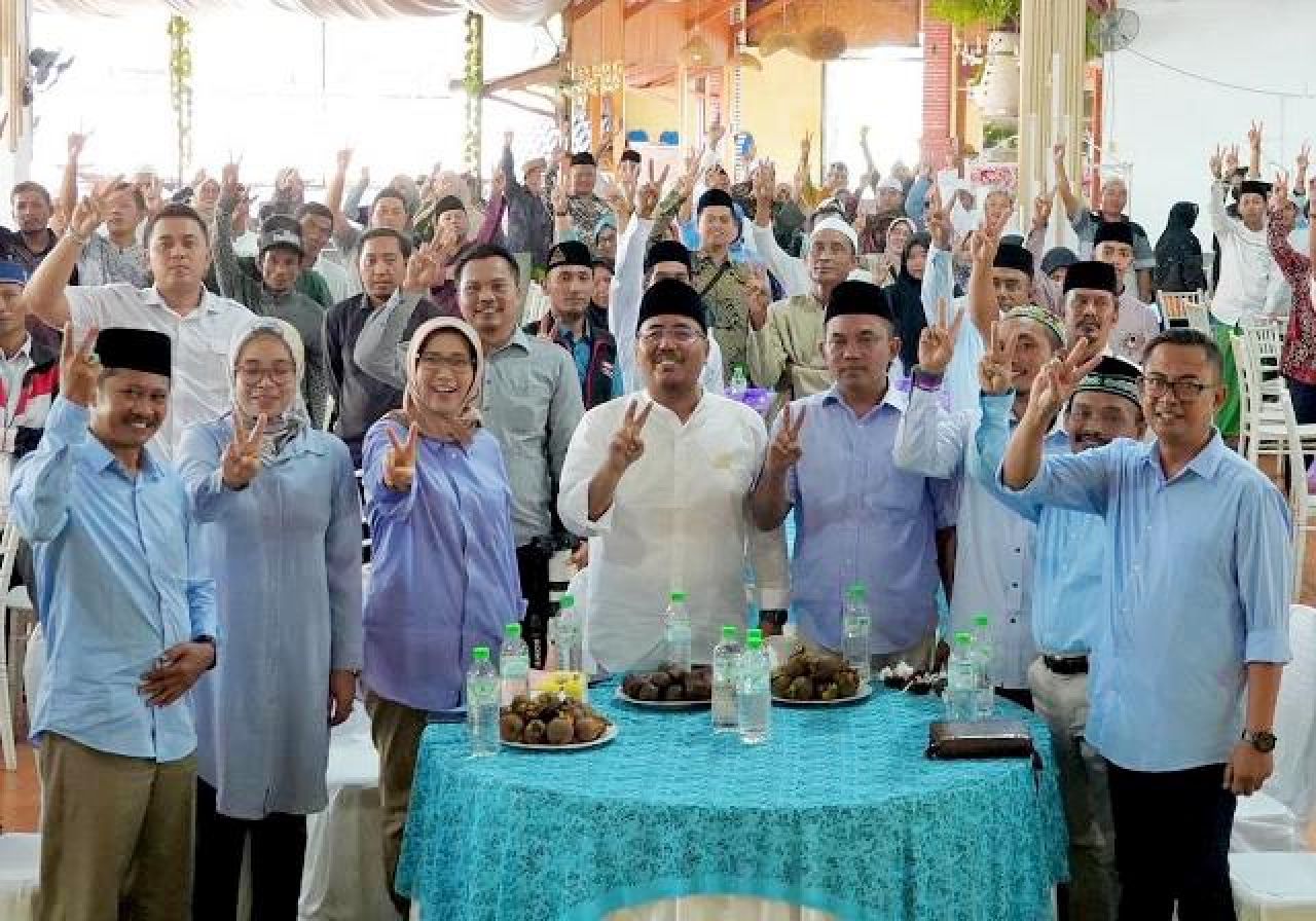 Prabowo Dinobatkan sebagai Sahabat Santri, Anwar Sadad Didaulat Jadi Bapak Madin Jatim!