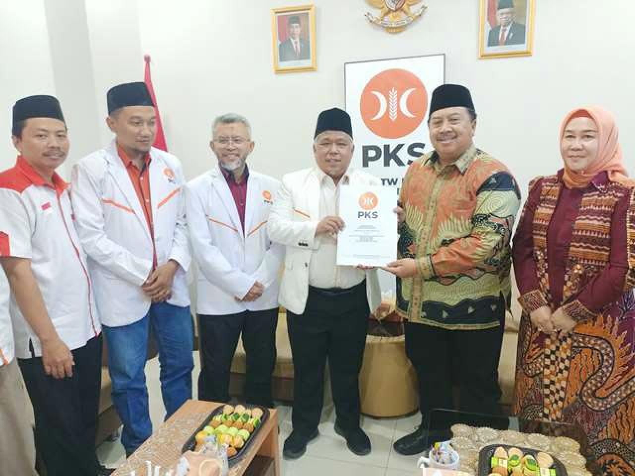 Terima SK dari PKS, Warsubi Yakin bisa Berbuat Banyak untuk Jombang!