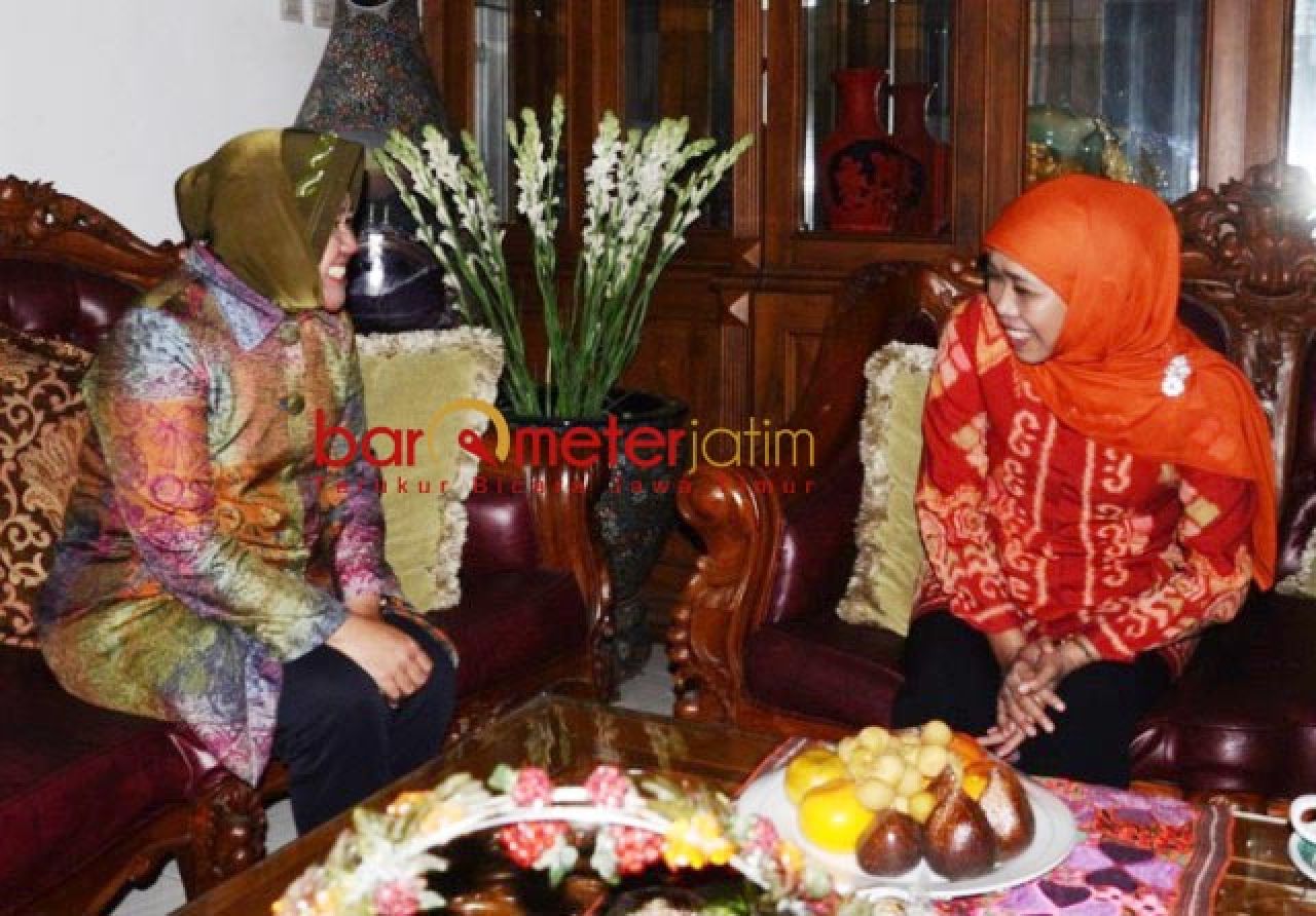 Khofifah Borong 14 Parpol di Pilgub Jatim, PDIP Lawan dengan Risma!