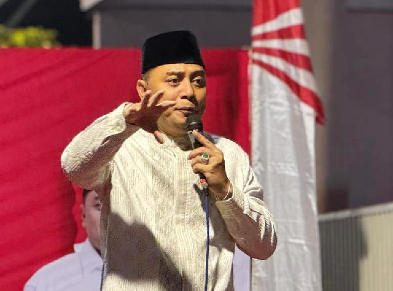 Singgung SMA-SMK Negeri Dikelola Pemprov Jatim Banyak Tarikan, Eri Ajak Pilih Risma!